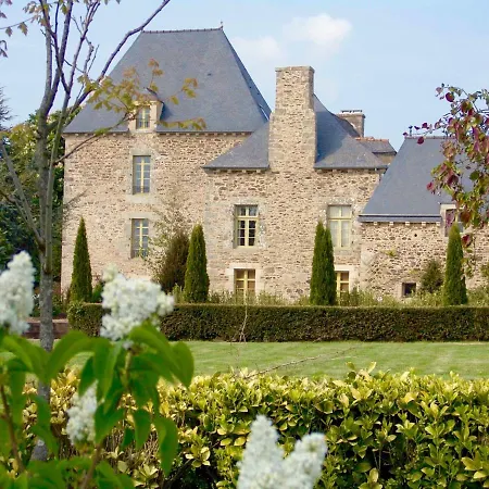Gite Le Logis - Manoir Le Plessix Madeuc Corseul Exterior foto