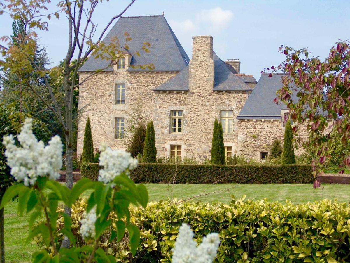 Le Logis - Manoir Le Plessix Madeuc Apartment Corseul